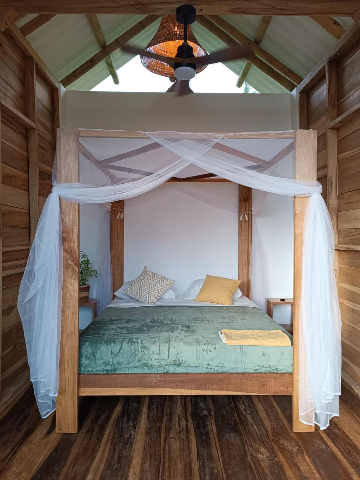 La Mona Eco Cabins ปาโลมิโน ภายนอก รูปภาพ