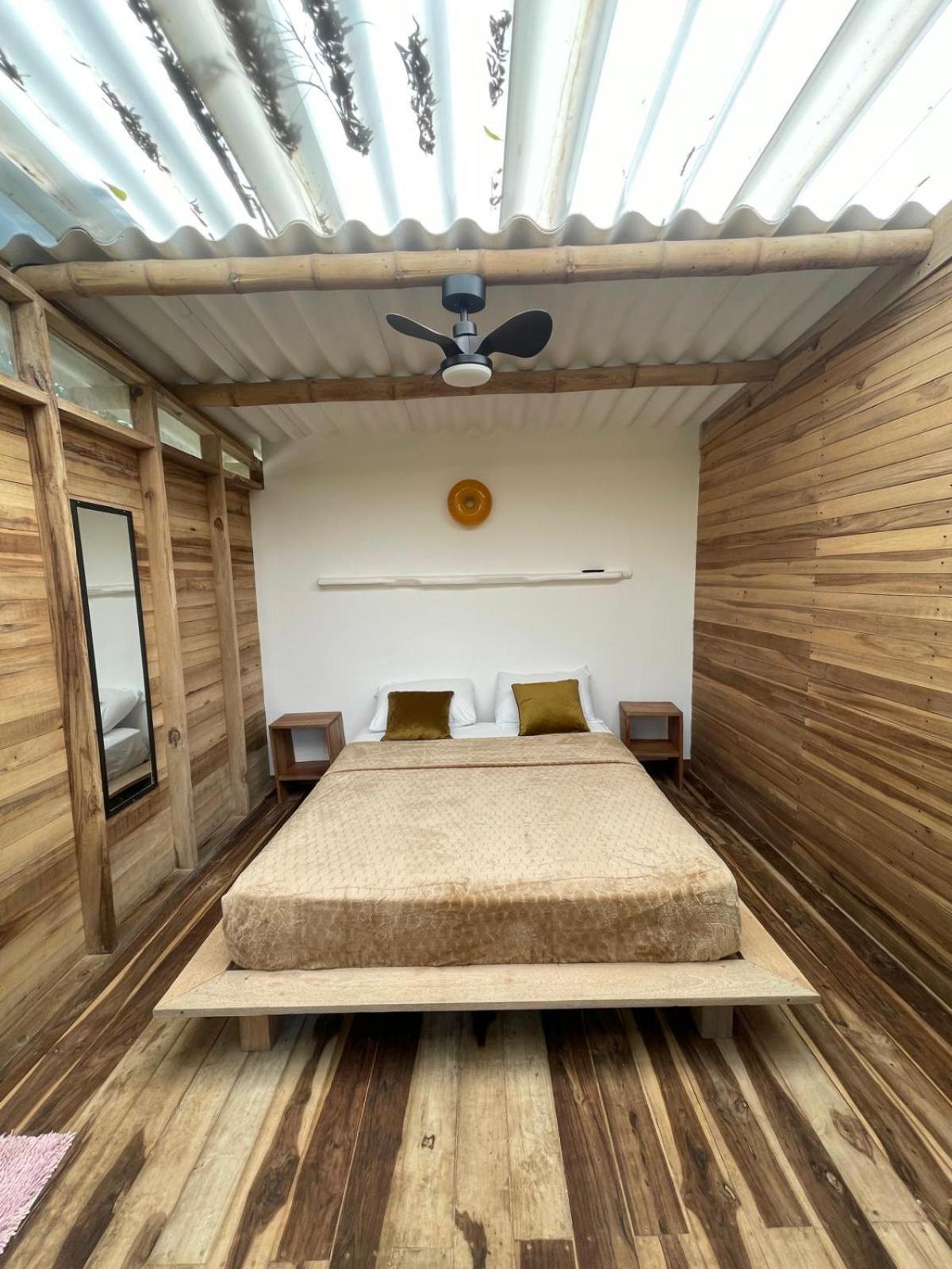 La Mona Eco Cabins ปาโลมิโน ภายนอก รูปภาพ